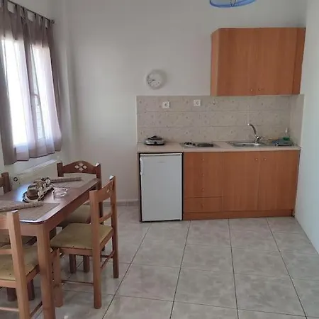 με θέα την θάλασσα * Néoi Epivátai